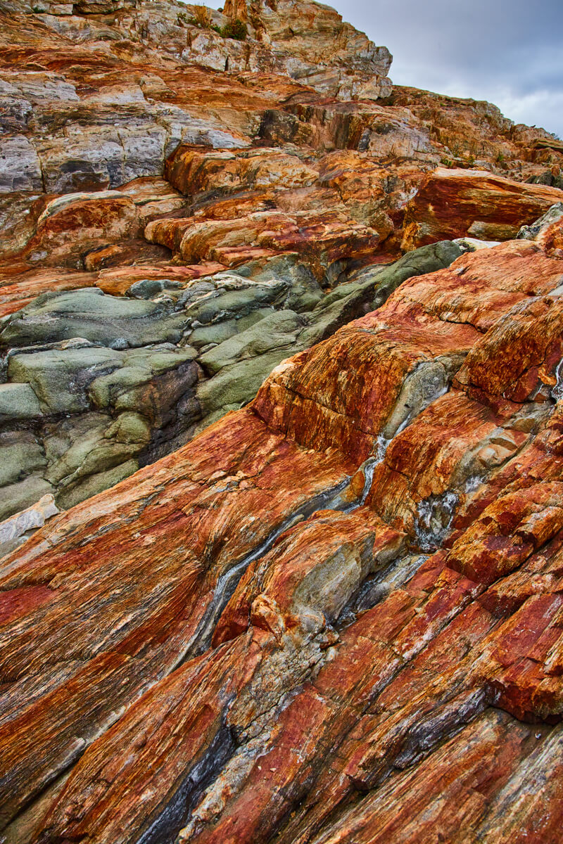 Beautiful layers of rocks and minerals at Giant's Stairs