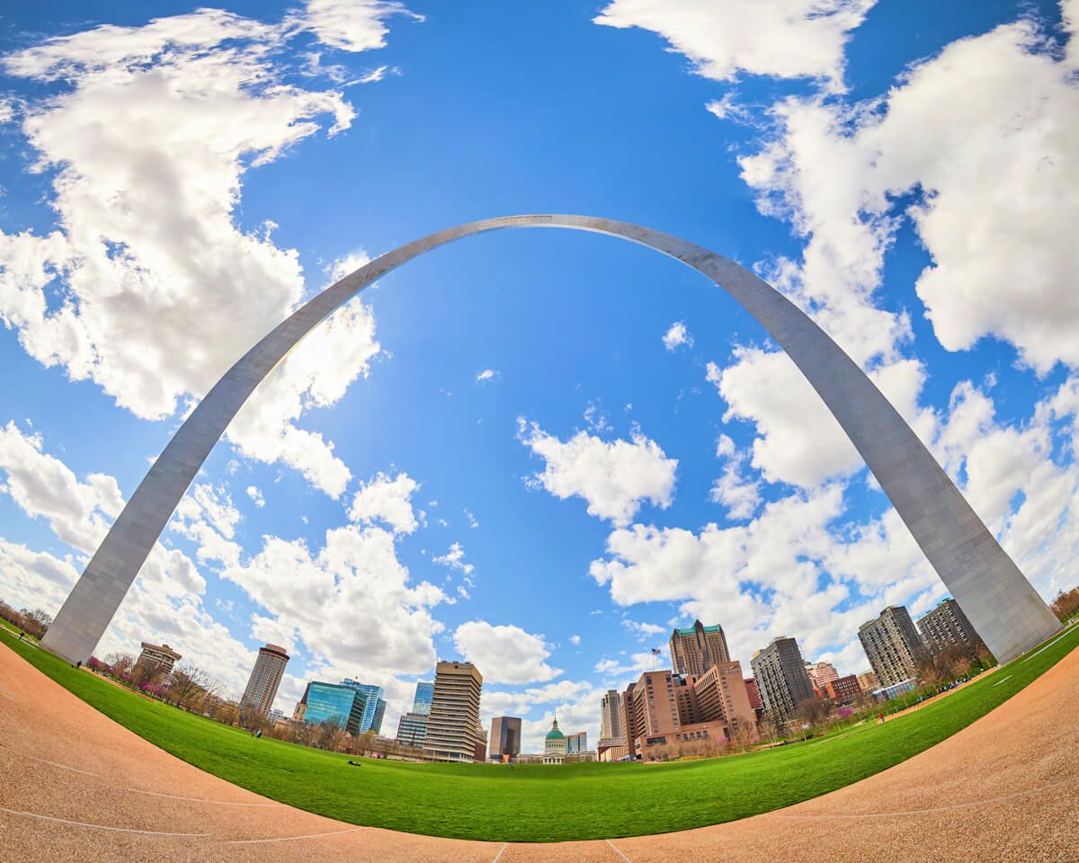 St Louis Gateway Arch warped panorama