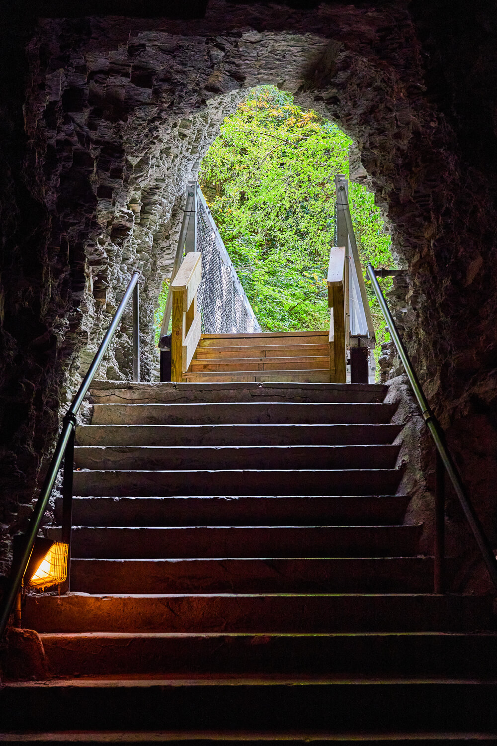 One of the paths that go through the caves